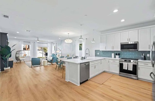 Jacksonville Beach Condo | Blue Wave | Team Joseph Ellen