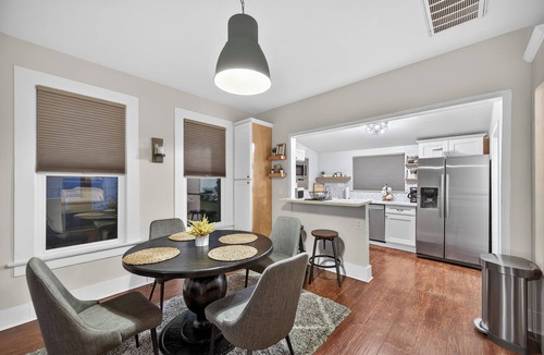 Central Sacramento House | Boulevard Park Bungalow: Walk to Dining & Nightlife