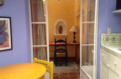 Colonia San Antonio Bed & Breakfast | Boutique Hotel Casa Camellia