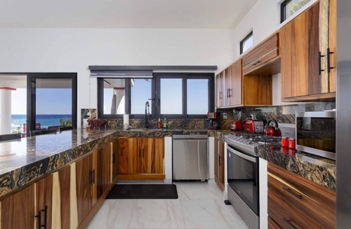 Buenavista House | Brand New Beachfront 2 Bedroom