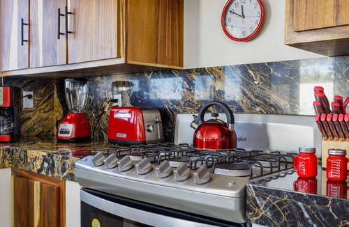 Buenavista House | Brand New Beachfront 2 Bedroom