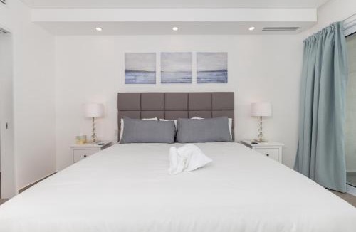 Puerto Penasco Apartment | Brand New Contemporary 2 BD Oceanfront Condo at Encantame Towers Verano E302