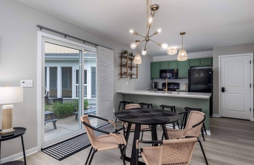 Ottawa House | Breathtaking River Front Views!