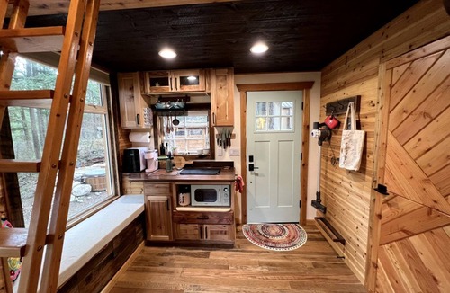 Lummi Island Cabin | Breathtaking Treehouse with Magical Outdoor Living, Jacuzzi and Views in Washington