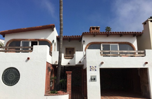Las Gaviotas House | Breathtaking Views, Great Surf - The Perfect Mexican Getaway!