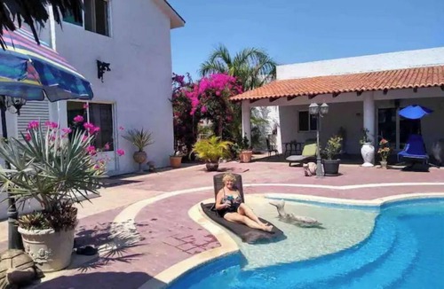 Petacalco Apartment | Bridge Apartment On The Pacific