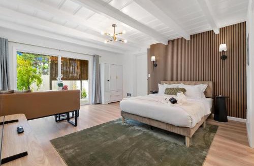 Pacifica Apartment | Bright Modern Pacifica Studio with Private Backyard Near Beaches & SFO