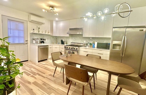 Bedford-Stuyvesant Apartment | Bright, warm, luxe hideaway”w” private backyard