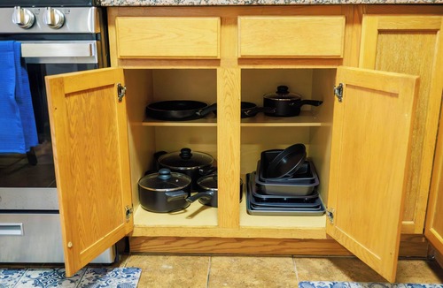 Williamsbridge Apartment | Bronx NYC Apt - Parking, Pets OK, Safe, Near Hospitals, 2&5 Lines, Zoo & Garden