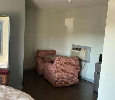 Bermuda Hotel | Budget inn, Chester VA