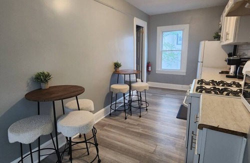South Hackensack Apartment | Bus | Train 2 NYC | Spacious 4BR (SH)