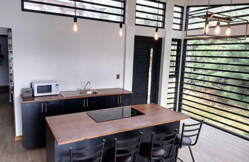 Morelia Cabin | Cabaña Moderna Junto al Lago