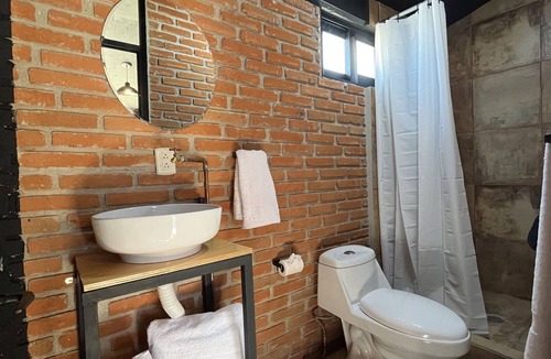 Apan Cabin | Cabaña Ojo de Agua, Apan Hidalgo, Ideal to enjoy as a couple "Cabaña Sabino"