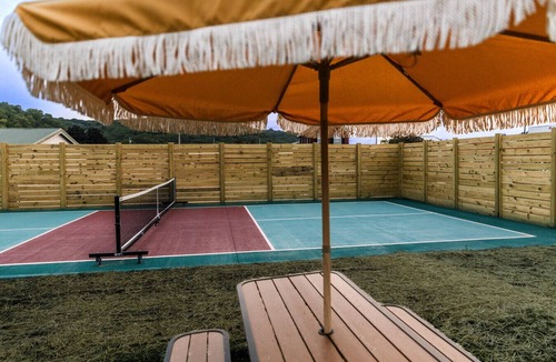 Bellevue Cabin | Cabin near Mississippi with Pickleball court - North Star