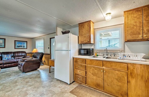 Steinhatchee Cottage | Cabin w/Fire Pit, Walk to Steinhatchee River!