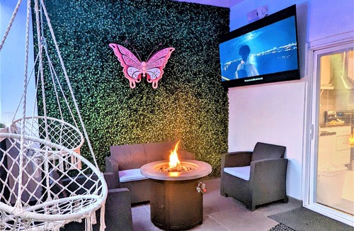 Valle de Guadalupe Hotel | Calle Principal 842