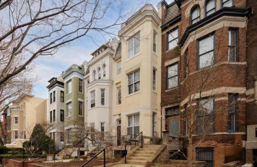 Adams Morgan Apartment | Calvert Cottage - Sleeps 12, THREE Units In Central Adams Morgan