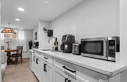 North Springfield House | Capital Getaway: Near D.C. & Hiking