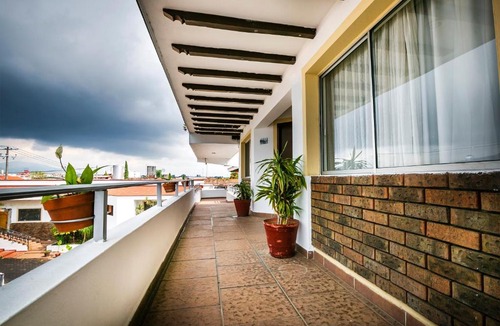 Centro Hotel | Capital O Continental ii, Uruapan