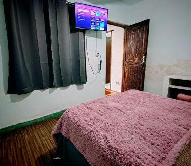 Santa Lucia House | Casa Cálida Relajante y Céntrico con Estacionamiento