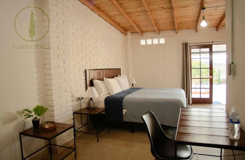 San Antonio de las Minas House | Casa Ciprés