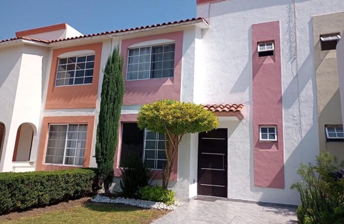 Celaya Apartment | Casa Colibrí