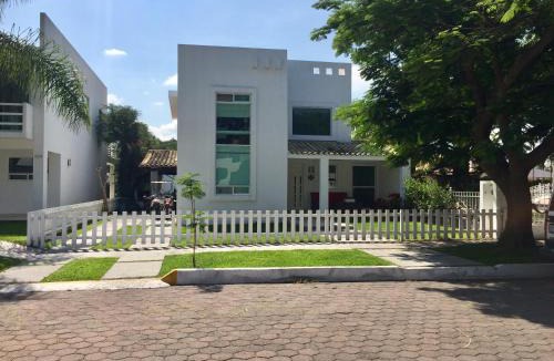 Atlixco House | Casa con Alberca para 12 personas en Club de Golf el Cristo