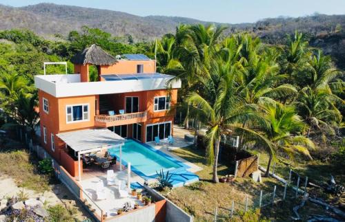 San Pedro Huamelula Villa | Casa de la Roca