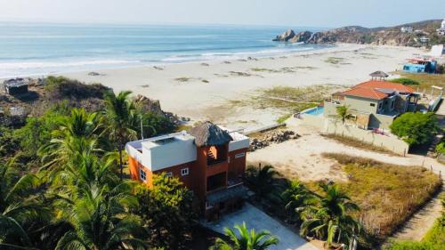 San Pedro Huamelula Villa | Casa de la Roca