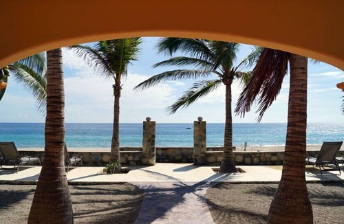 Buenos Aires Villa | Casa de Las Palmas . . . like your own beachfront estate on the Sea of Cortez!
