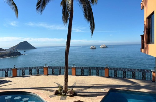 Downtown Mazatlan House | Casa del Cerro con Vista Panoramica ala Ciudad y al Oceano Pacifico