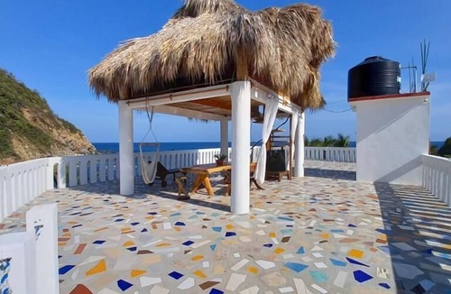 Puerto Angel House | Casa El Delfin, 3rd Floor Bungalow - Estacahuite