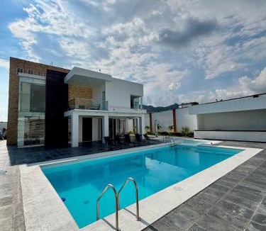 Yautepec House | Casa Girasol