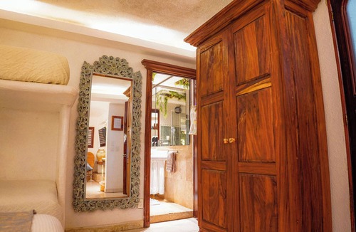 Boulevard Barra Vieja Hotel | Casa Jaguar