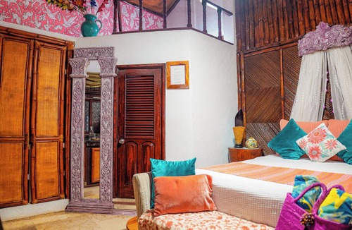 Boulevard Barra Vieja Hotel | Casa Jaguar