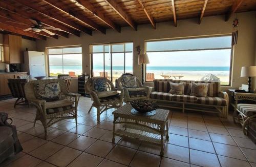 Lengueta Arenosa House | CASA MARBELLA 2BR 1BA Private Beach-Front Home