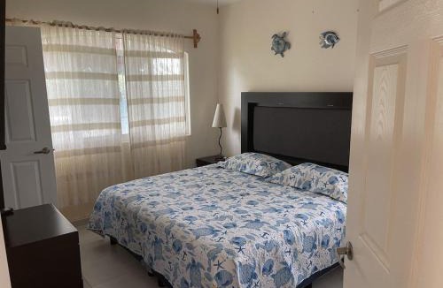 Perula House | Casa Margarita 3BR Private Home with Balcony