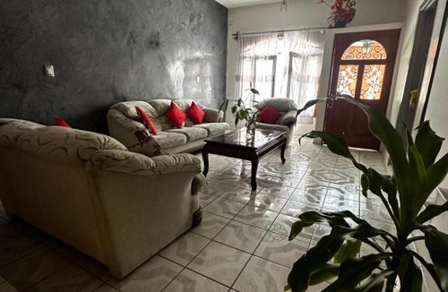 Luis Jimenez Figueroa House | Casa Marin Framboyan