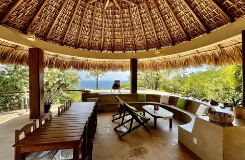 San Agustinillo House | Casa Monte Pacifico, your haven of serenity between beach and rainforest.