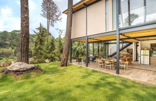 Valle de Bravo Villa | CASA NUEVA en Avandaro rodeada de Naturaleza