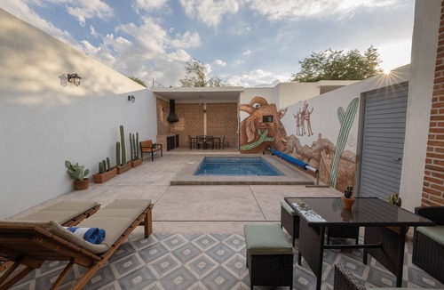 La Paz House | Casa San Francisco with pool, patio and bbq grill