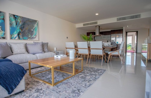 Puerto Juarez Condo | Casa Sky Penthouse Mareazul by RedAwning