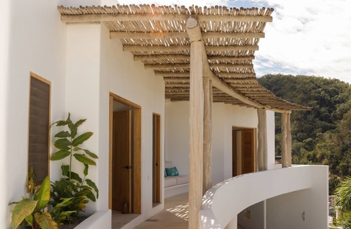 La Manzanilla House | Casa Wahapin's top floor ocean view 2 Bedroom Bungalow