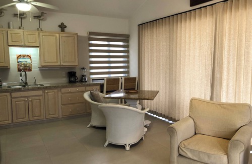 Los Barriles Cottage | Casita Tortuga is a Beach Front over looking the Sea of Cortes.