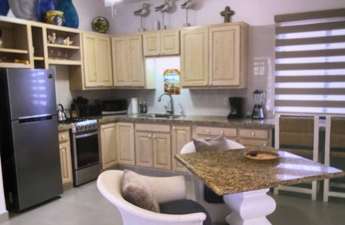 Los Barriles Cottage | Casita Tortuga is a Beach Front over looking the Sea of Cortes.