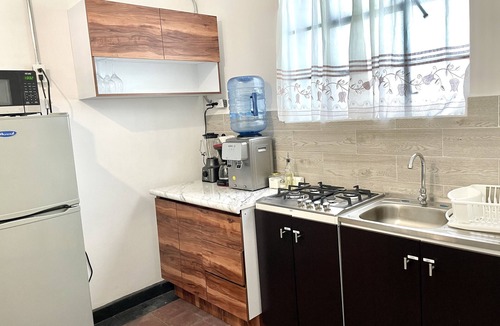 San Pablo de Los Frailes Apartment | Central Spacious, Clean Apartment 4-6 family & pet, Ideal for Family or Groups