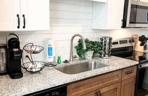 Five Points Condo | Centrally Located 1 Bedroom Retreat in the Heart of Five Points and Riverside