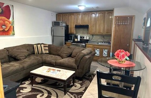 Midland Beach Apartment | Charming 1 Bdr Apt. First floor, private, safe, in serene SI, near all!