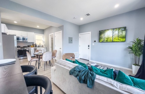 Harrison Apartment | Charming 2-bedroom apartment with AC, WiFi in fabulous Harrison