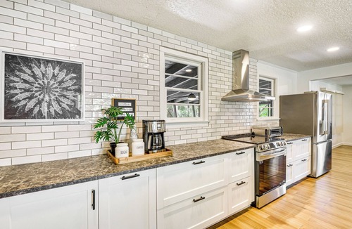 Astor Cottage | Charming Canalfront Retreat w/Double Boat Slip!